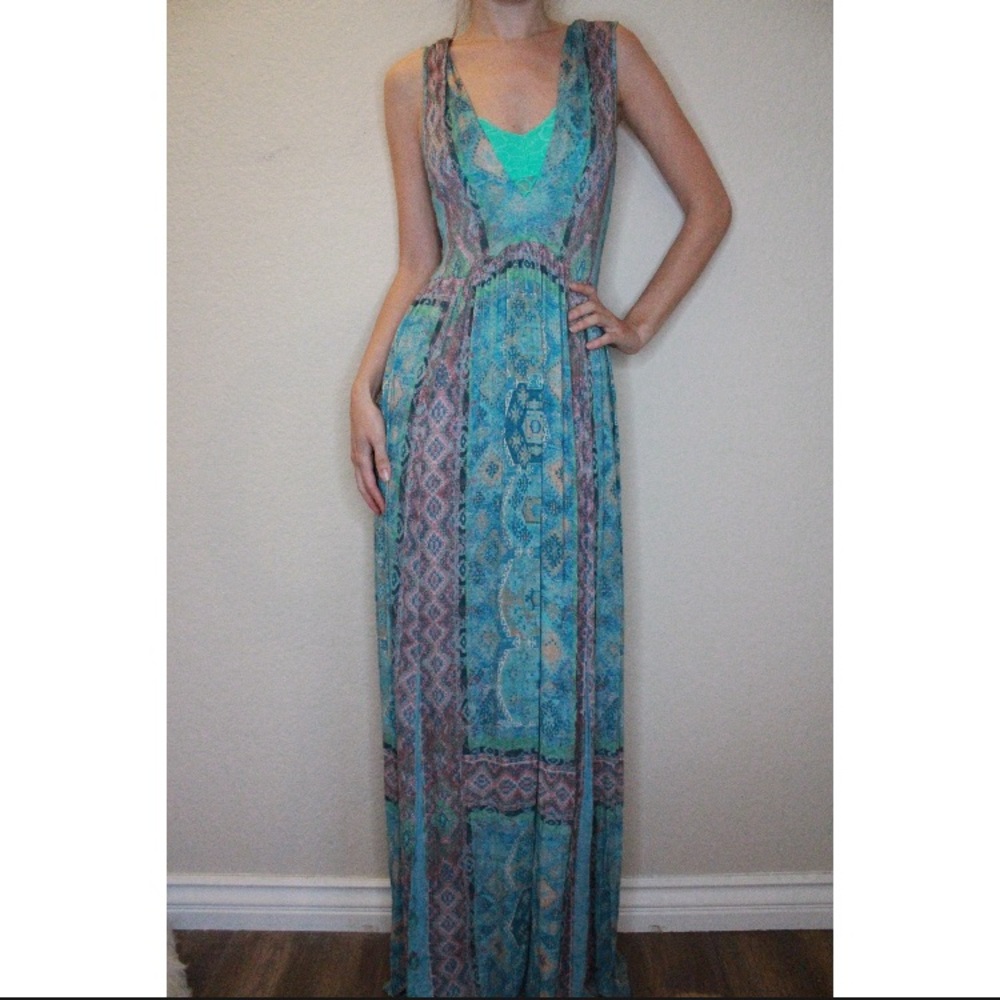 Weston Light Blue Pattern Maxi Dress 👗